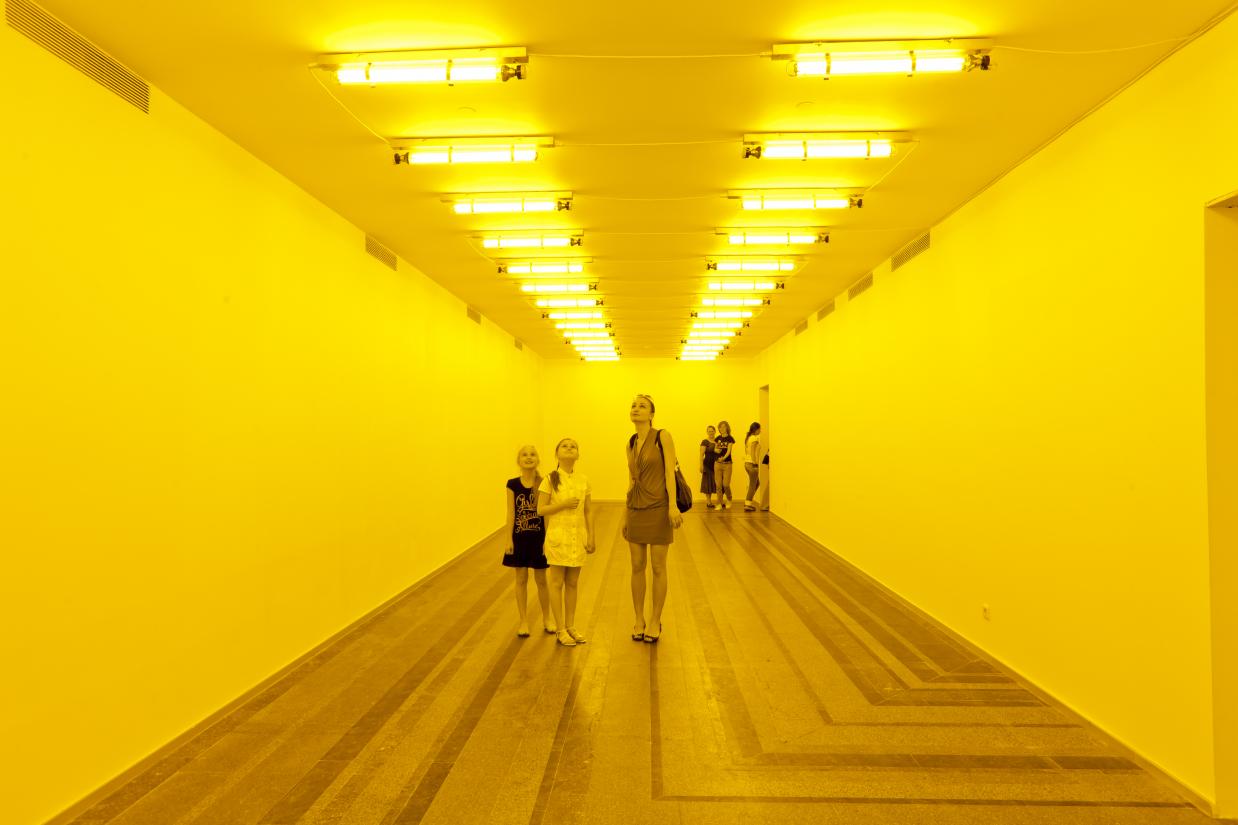 Olafur Eliasson Tate Room for one colour, 1997