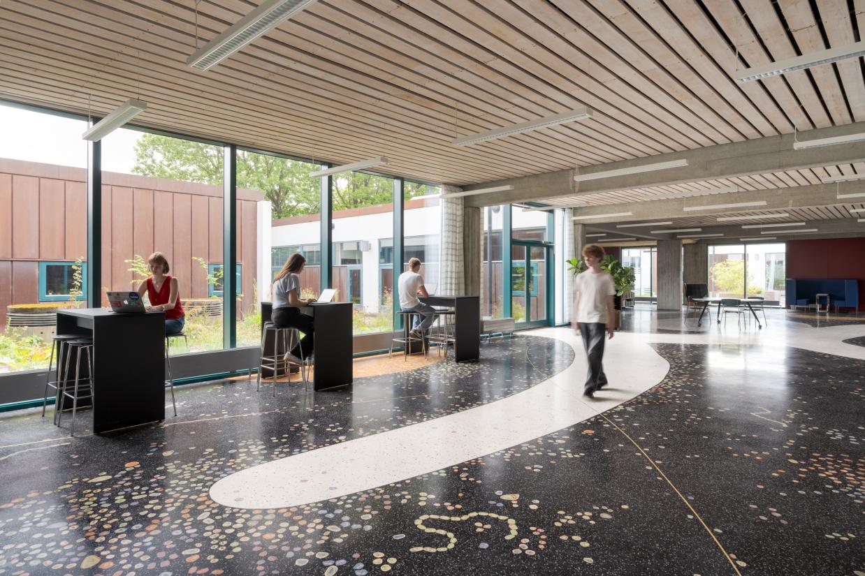 Levende jord af Amalie Smith på Viborg Gymnasium. Foto: David Stjernholm