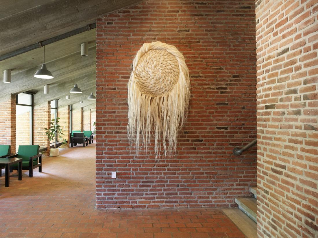 Aarhus Idrætshøjskole Cecilie Bendixen Sisal Crystal (Continued Braiding)