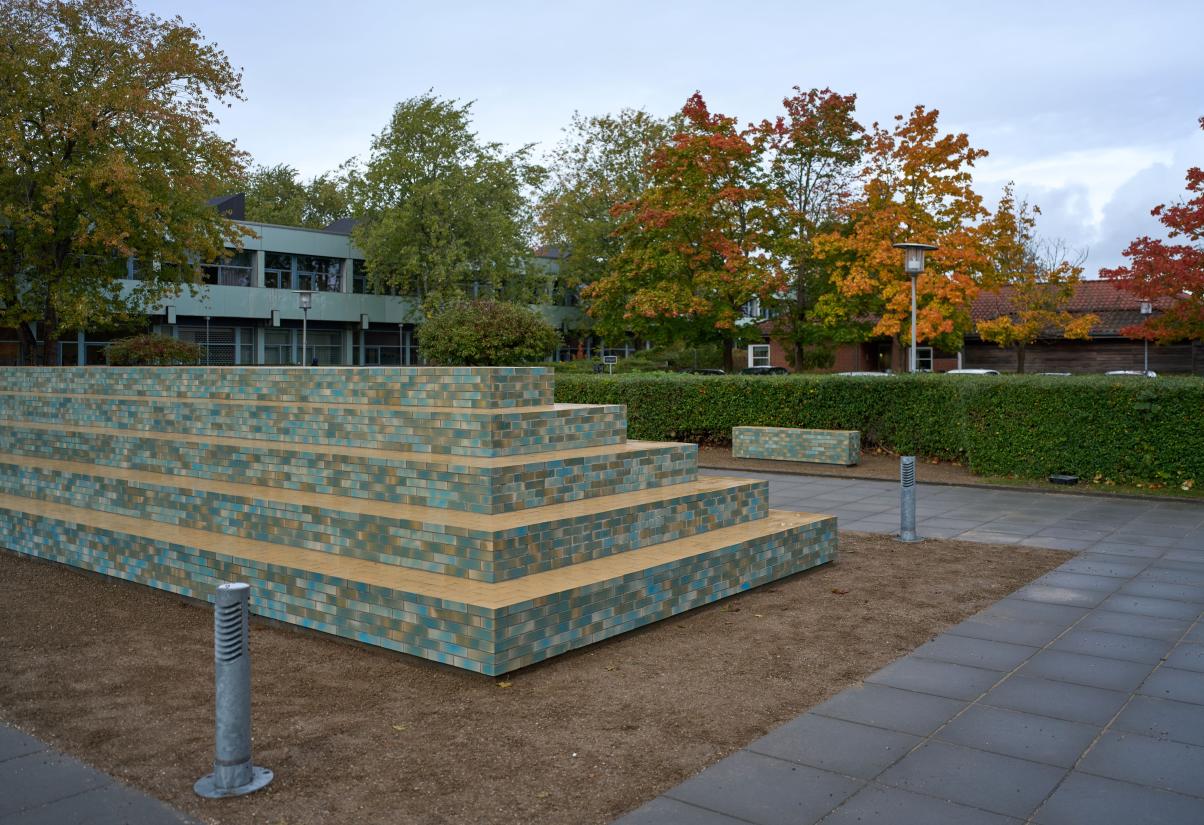 Herlev Gymnasium, Around The World af Henrik Plenge. Foto: Anders Sune Berg
